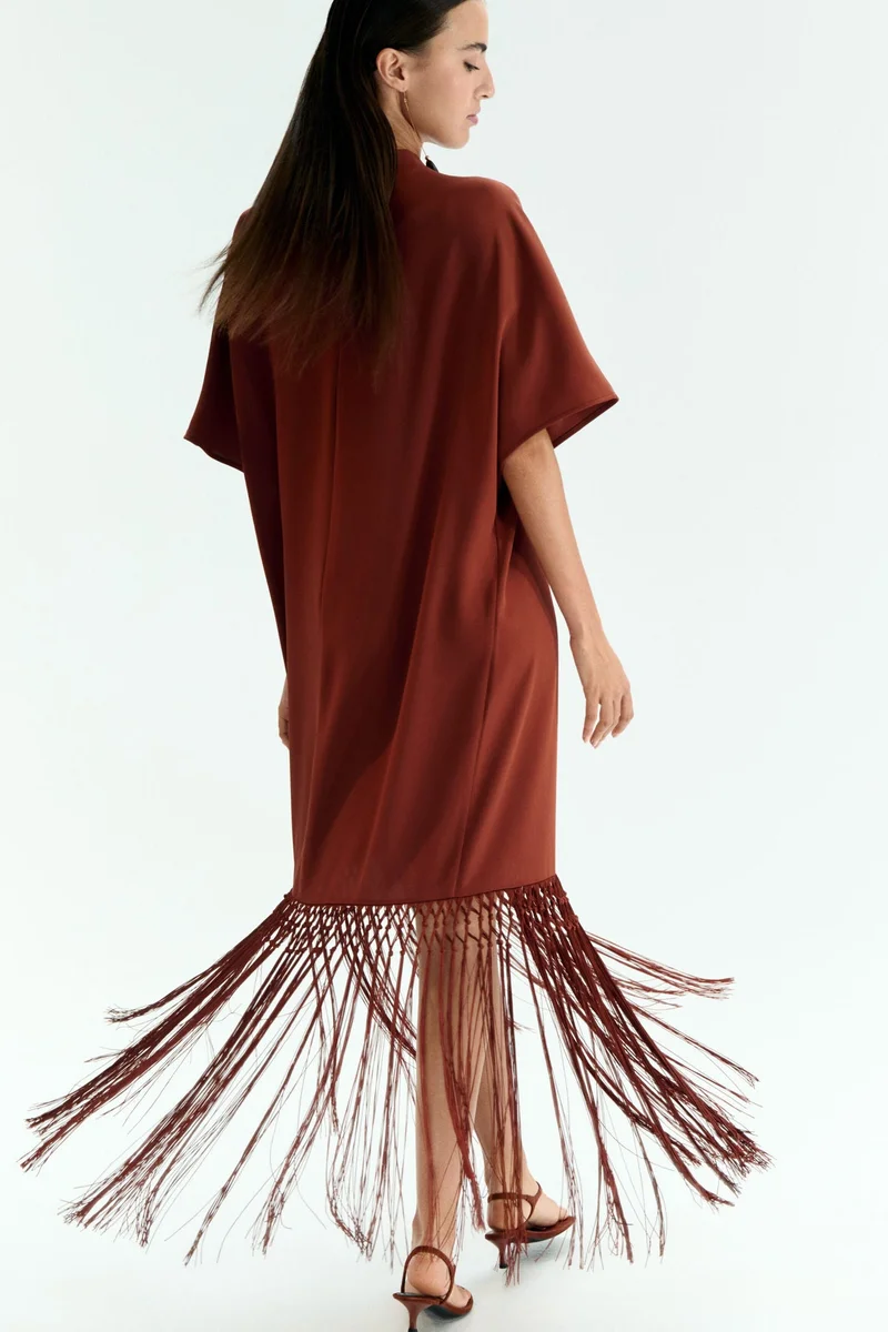 اتش اند ام فستان مزين بالشراشيب