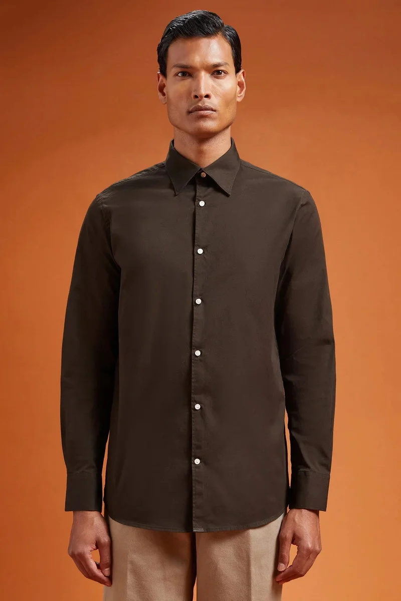 Doppelganger Brown Men's comfort fit casual shirt with a classic collar in plain 100% cotton washed gabardine - DK Brown for Men | Best Price UAE