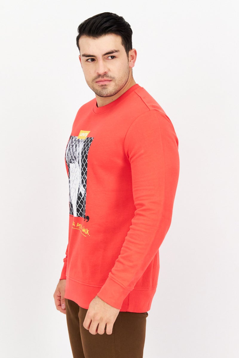 Levi's سويت شيرتات بأكمام طويلة للرجال بتصميم جرافيكي، مجموعة حمراء - Image 2