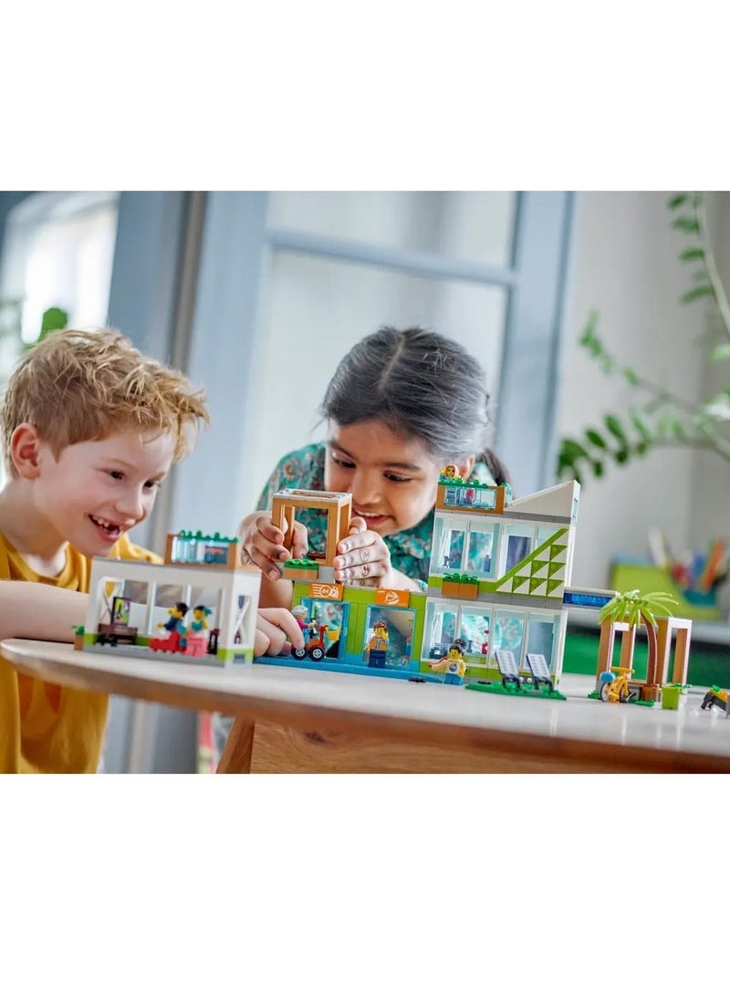 LEGO LEGO City Apartment Bulding 60365 Building Set  - Image 5