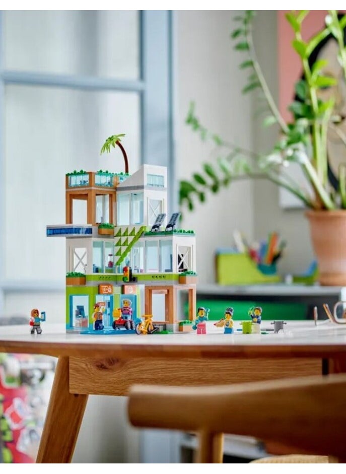 LEGO - LEGO City Apartment Bulding 60365 Building Set - Image 1