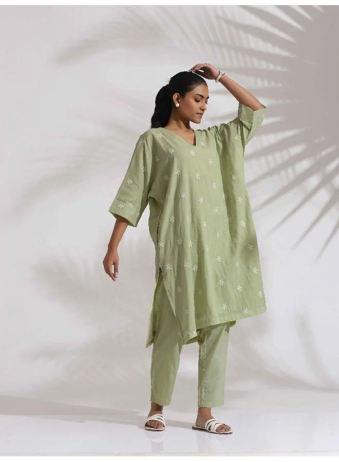 ترو برونز trueBrowns Green Cotton Floral Embroidered Kurta Co-ord Set