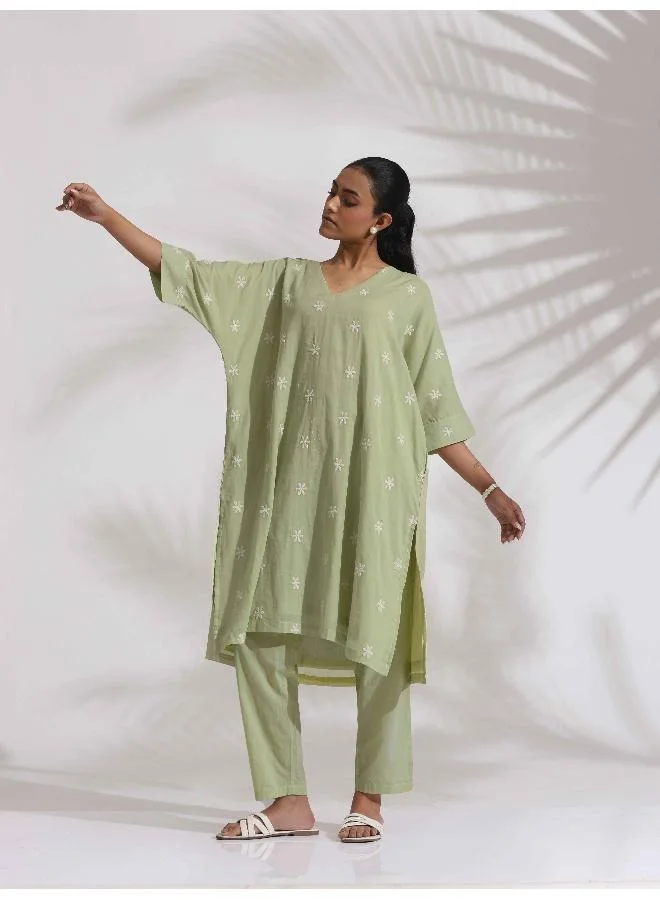 ترو برونز trueBrowns Green Cotton Floral Embroidered Kurta Co-ord Set