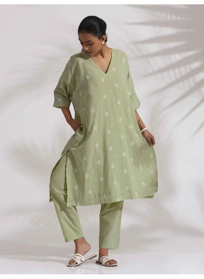 ترو برونز trueBrowns Green Cotton Floral Embroidered Kurta Co-ord Set
