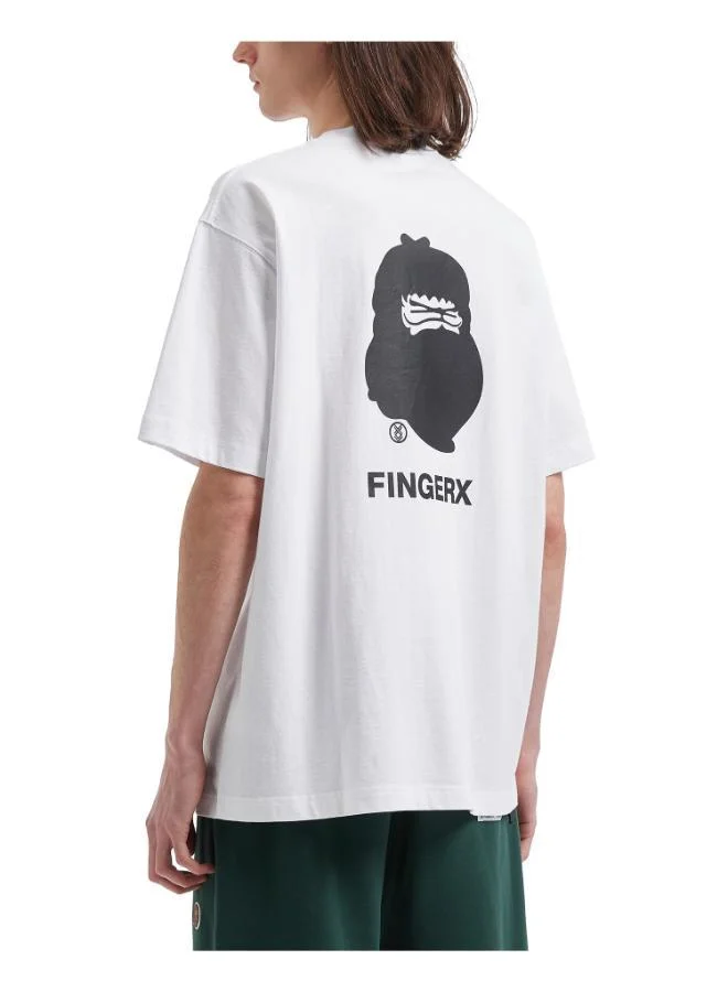 فينجركروكس تيشيرت بطبعة شعار خلفي من سلسلة بيج فوت