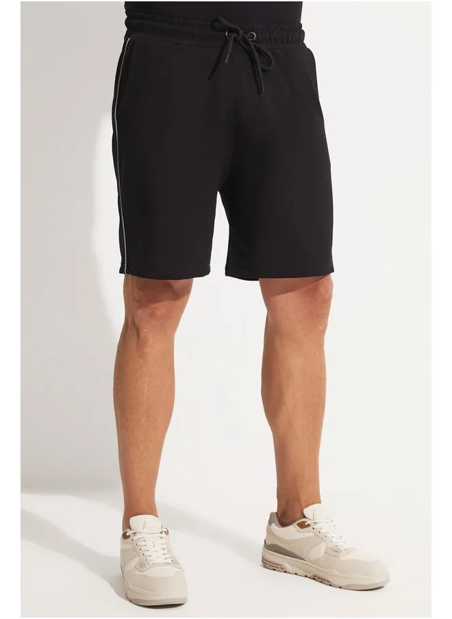 JUNE June Men Regular Fit Piping Detail Short Black