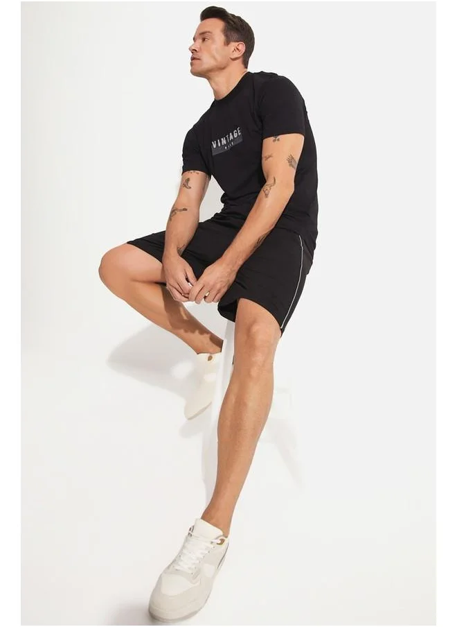JUNE June Men Regular Fit Piping Detail Short Black
