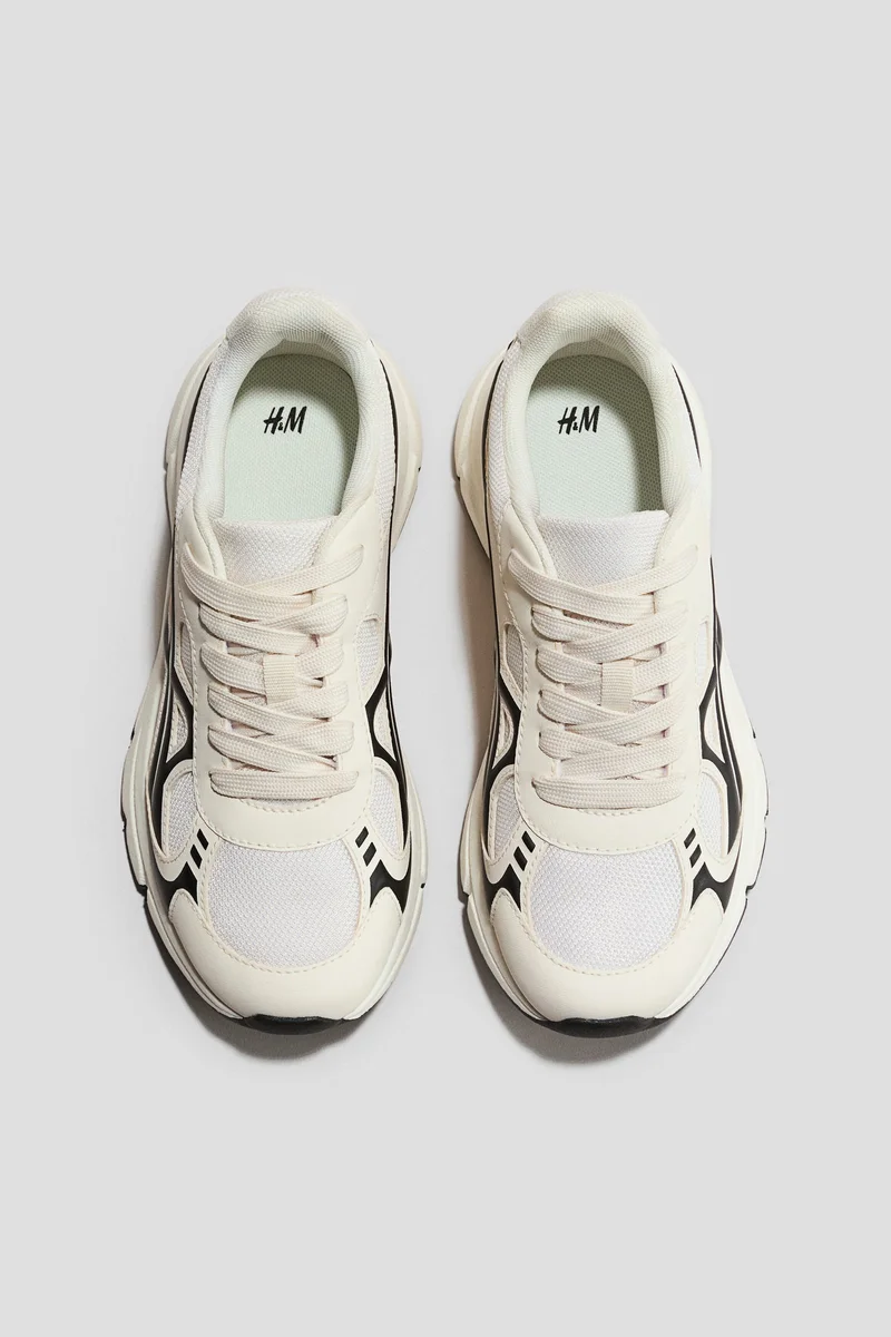 اتش اند ام حذاء رياضي