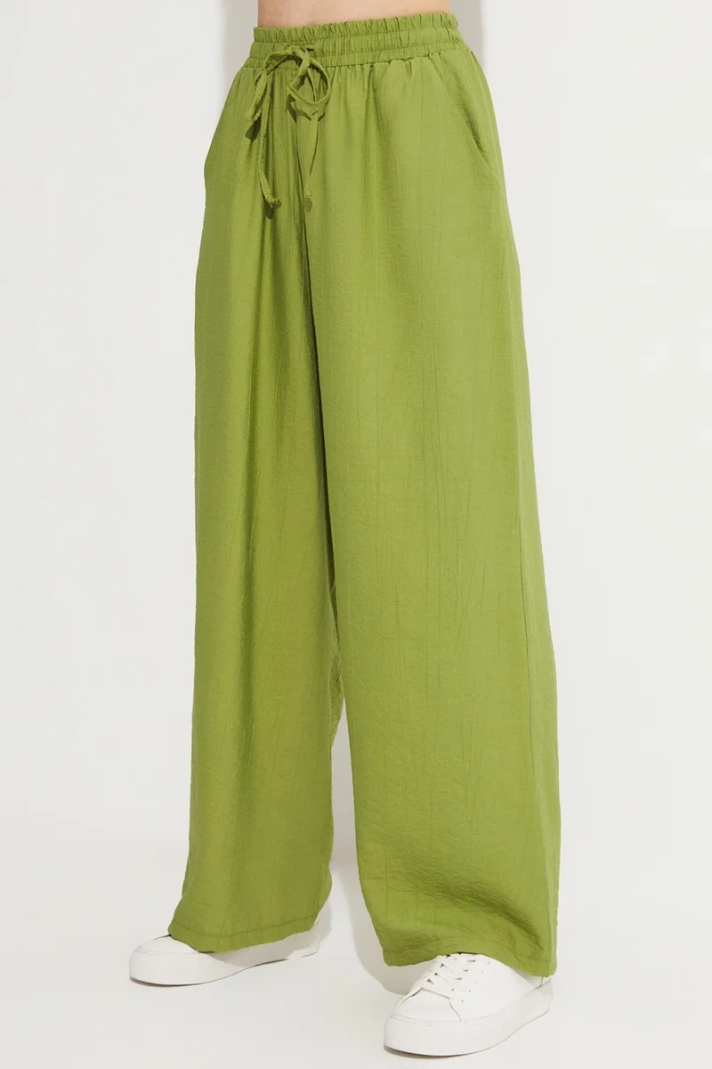 جون Loose Trousers with Elastic Waist