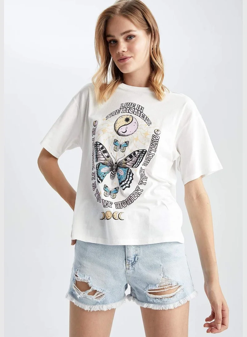 ديفاكتو Woman Regular Fit Crew Neck Short Sleeve T-Shirt