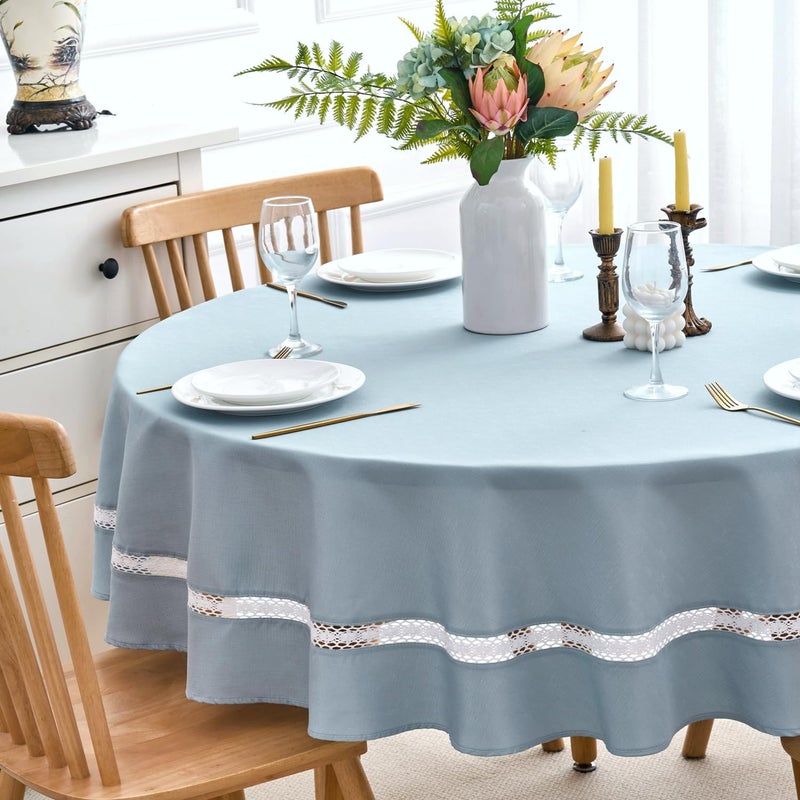 EHouseHome مفرش طاولة من القماش عالي التحمل من EHouseHome مع دانتيل أبيض مقاوم للماء/خالي من التجاعيد/مقاوم للبقع/مقاوم للزيت لتناول الطعام في الداخل والخارج وعطلات الزفاف الأزرق الضبابي مستدير 70 بوصة - Image 4