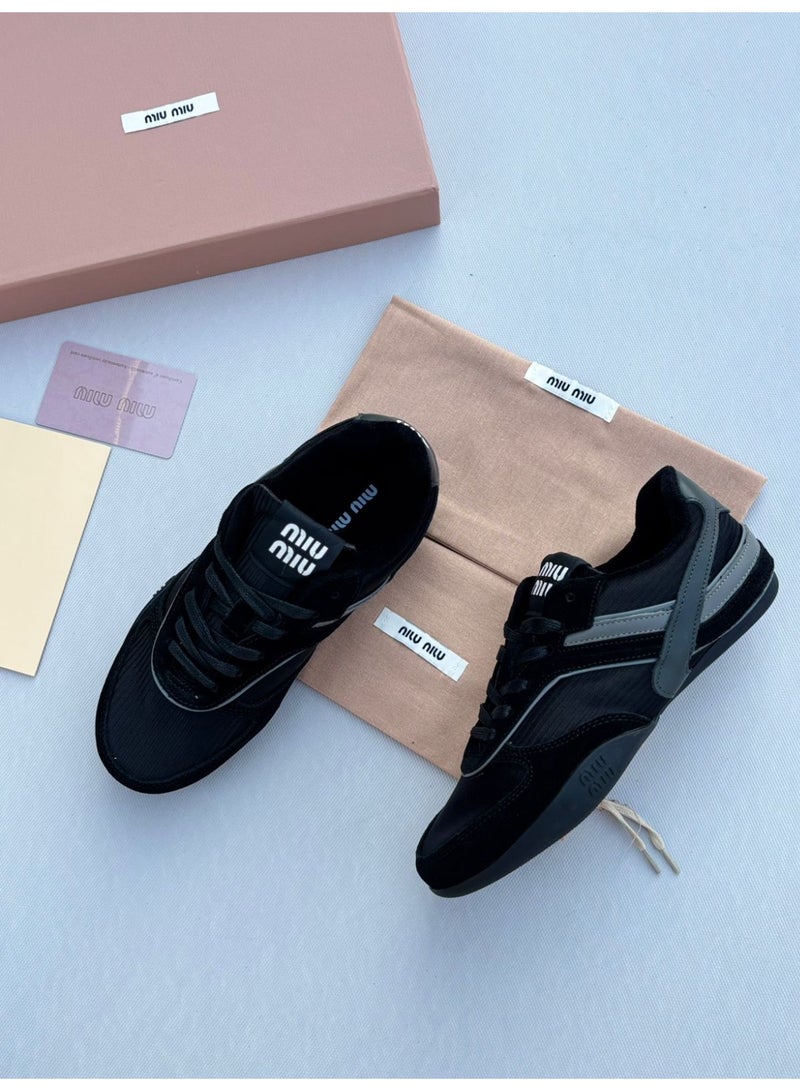 مياو مياو حذاء رياضي أسود من Miu Miu Gymnasium