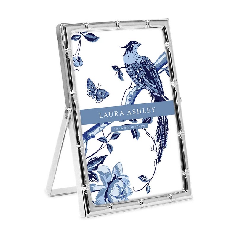 إطار صور معدني فضي من لورا آشلي 4x6 بتصميم عمودي مع قاعدة قابلة للسحب مصنوعة لمساحة الطاولة والرف والمكتب