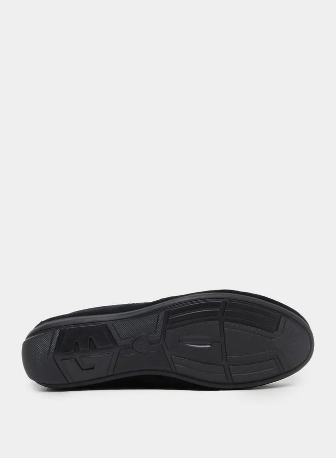 Styli Solid Slip On Low Top Loafers