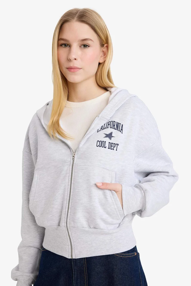 ديفاكتو Cropped Fit Hooded Printed Thick Fabric Zip Up Hoodie