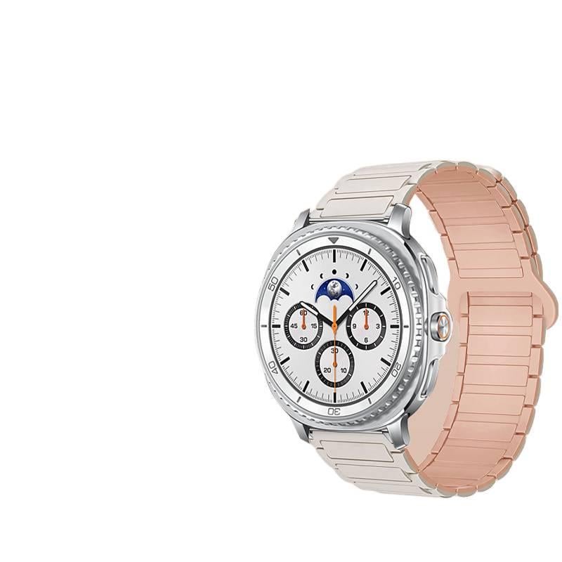 سوار ساعة ذكية رياضي من السيليكون متوافق مع Samsung Galaxy Watch 8 Classic بملاءمة قابلة للتعديل وحزام ناعم للاستبدال اليومي باللون Starlight قابل للتعديل - NADI - Image 1