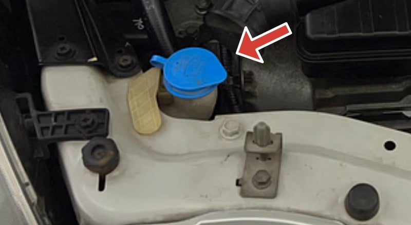 Auto-Ex خزان مضخة مياه المساحات زجاجة سائل غسيل الزجاج الأمامي متوافق / بديل لسيارة سويفت (سبتمبر 2011 إلى ديسمبر 2017) / سويفت دزير (فبراير 2012 إلى يناير 2017) / إرتيجا (2012 إلى أكتوبر 2018) - Image 3