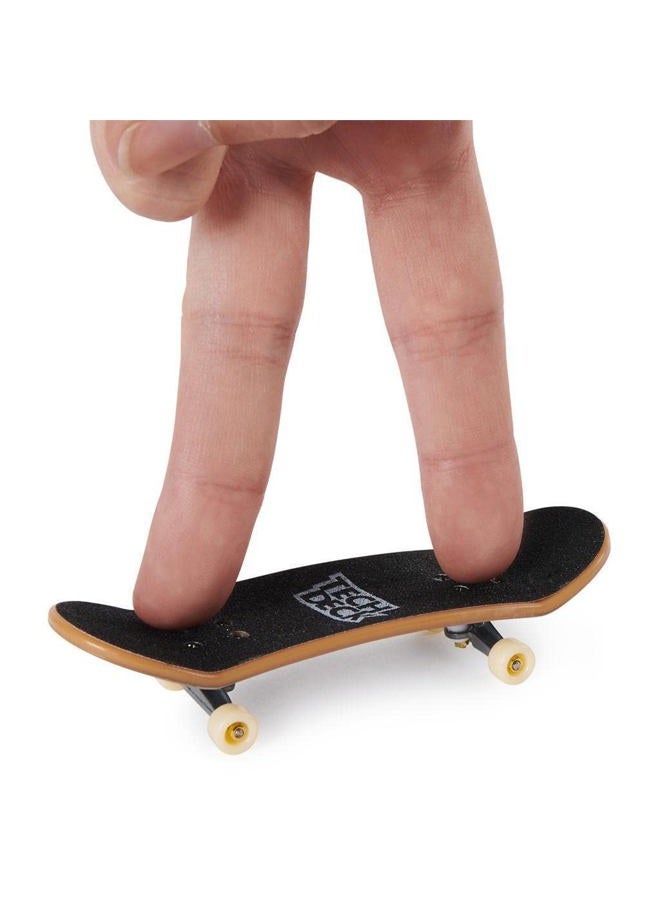 Tech Deck لعبة سبينماستر جيمز ألترا دي إل إكس لوح الأصابع، عبوة من 4 - Image 2