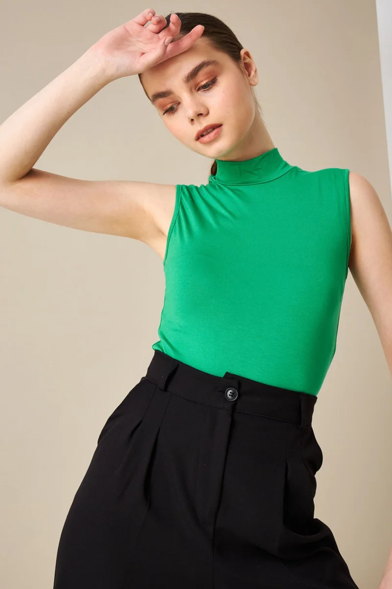 Bipantolon BIPANTOLON Women's Sleeveless Half Turtleneck Blouse