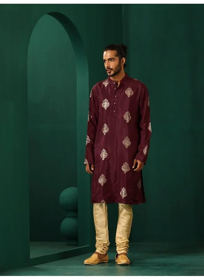 trueBrowns trueBrowns Men's Wine Geometric Viscose Silk Long Kurta