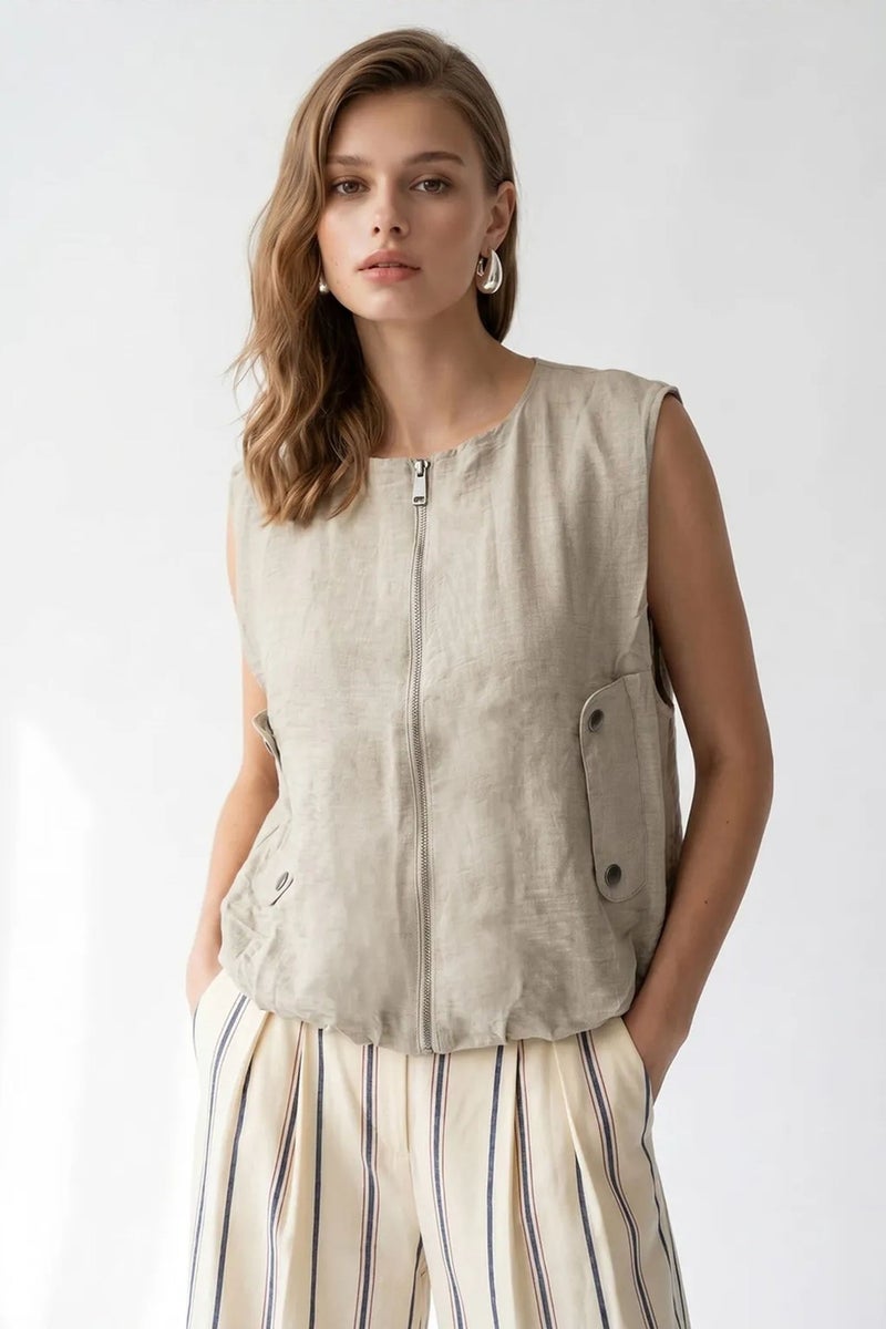 MIXRAY Women's Woven Poplin Waistcoat With Zip Front - Image 1