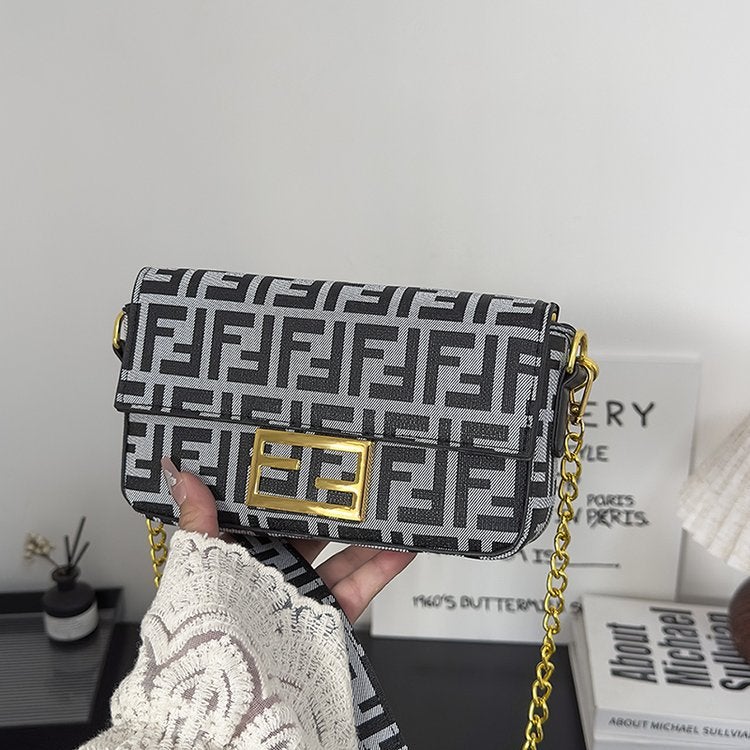 FF Fendi FF jacquard fabric bag Camera bag Ladies Shoulder Bag Camera bag Black - Image 1
