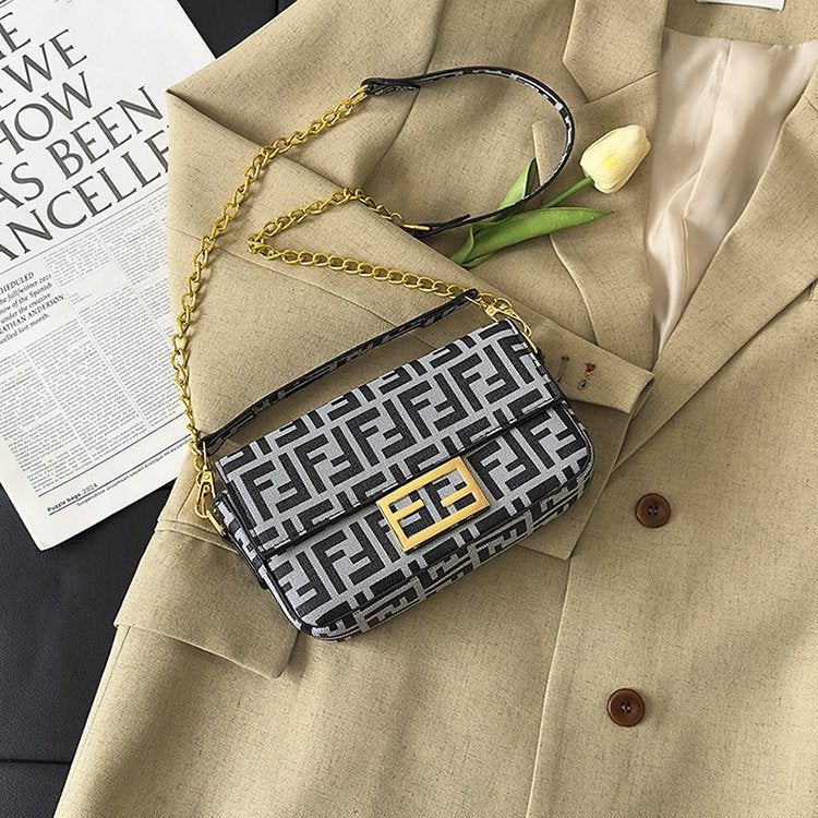 FF Fendi FF jacquard fabric bag Camera bag Ladies Shoulder Bag Camera bag Black - Image 3