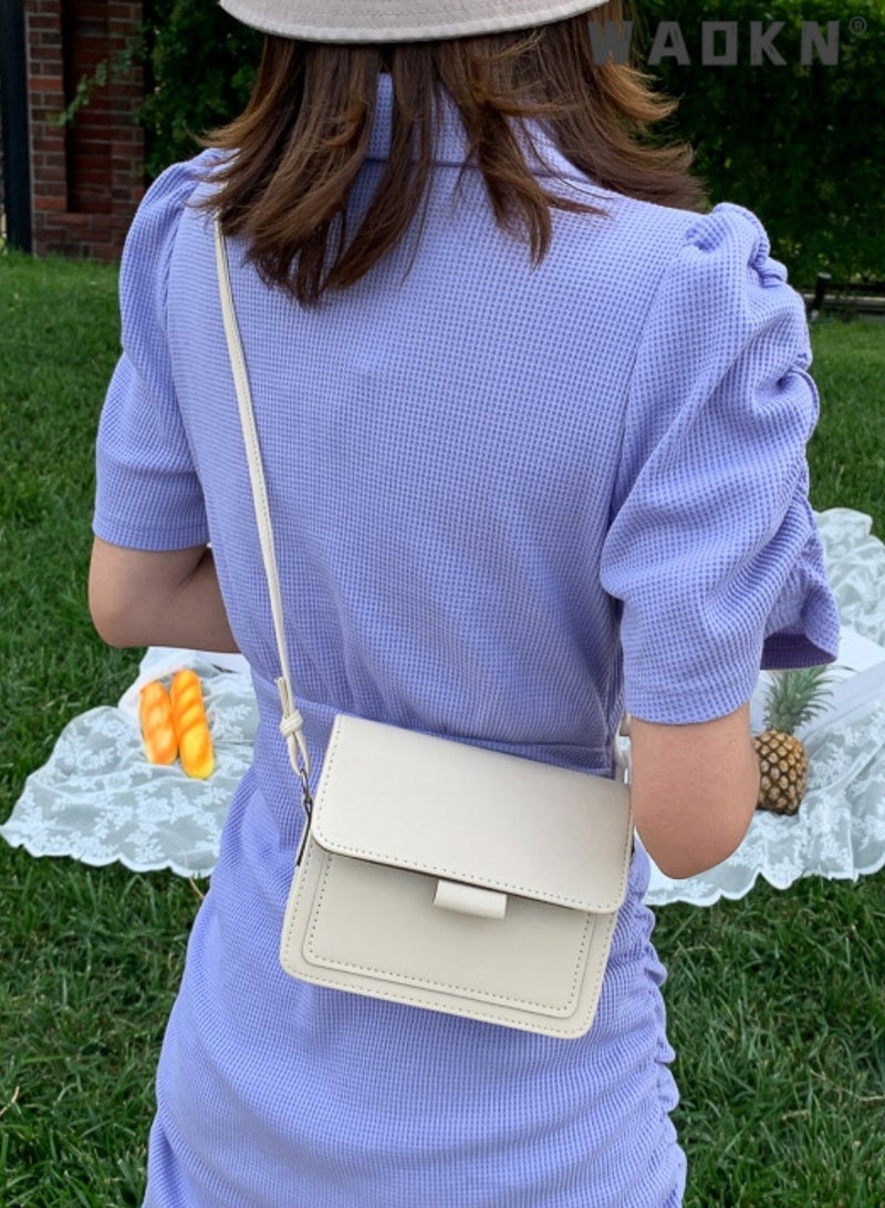 WAOKN Women's Fashion Retro Crossbody Bag, Casual Fashion Chain Shoulder Bag Messenger Bag for Ladies, College Student Versatile Flip Style Simple Tote Bag Carrying Bag（White) - Image 3