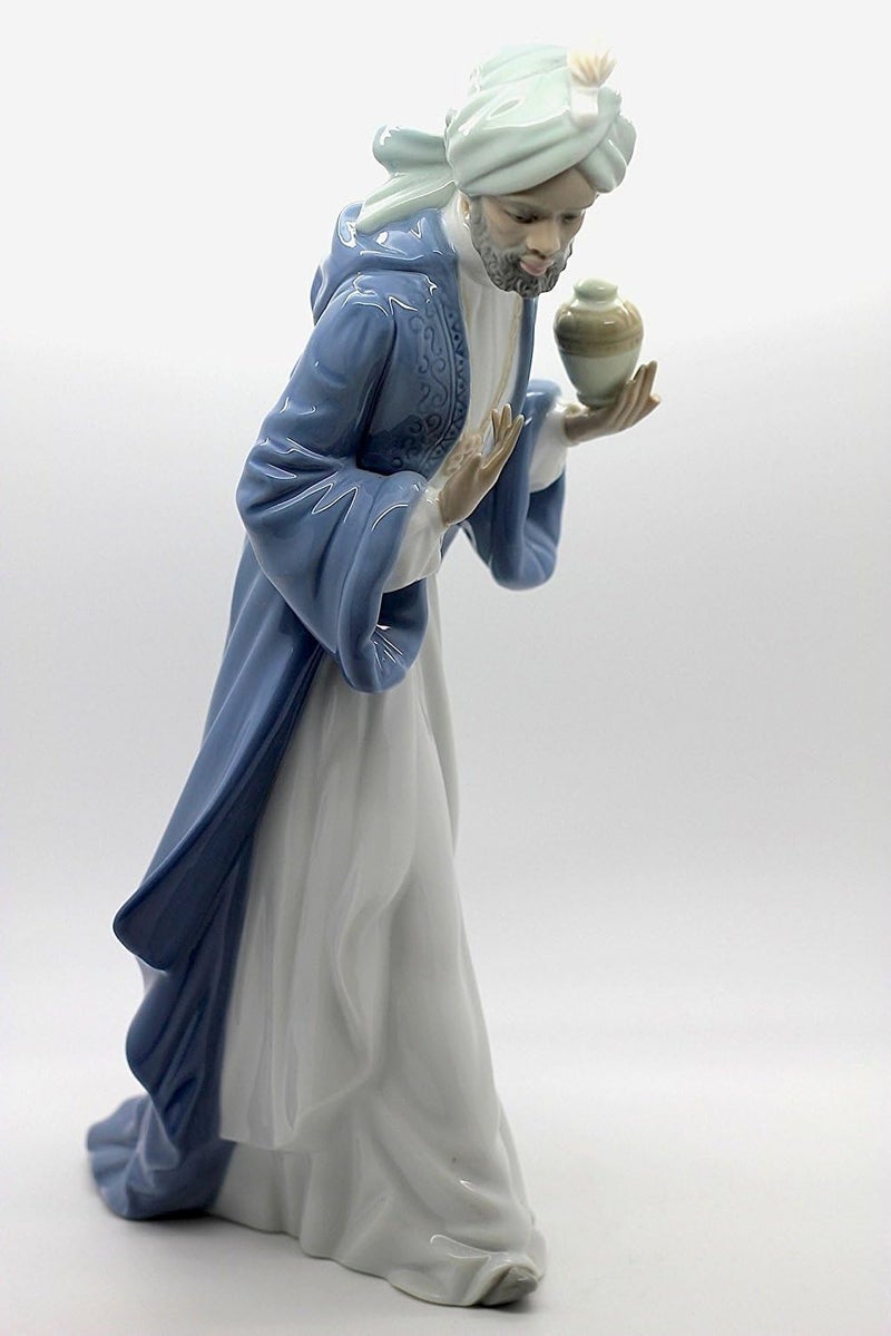 NAO King Balthazar wJug Figurine - Image 1