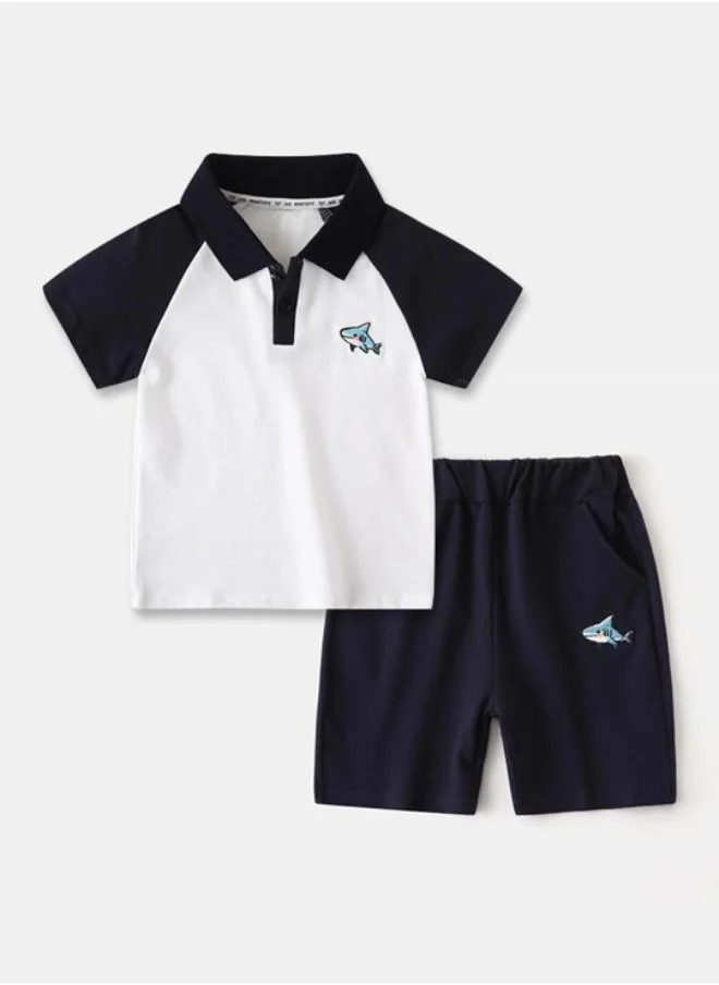 يونيكي White Polo Collar Short Sleeve Applique Tshirt & Shorts