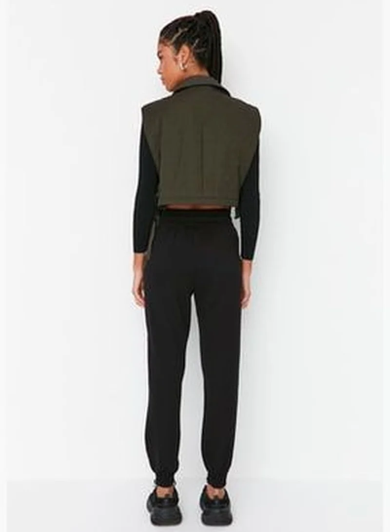 trendyol Black Basic Jogger Fleece Inside Knitted Sweatpants TWOAW21EA0010.