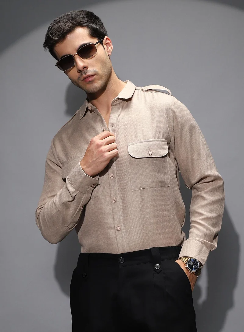 Campus Sutra Men's Ecru Beige Solid Relaxed Shirt For Casual Wear | Spread Collar | Long Cuffed Sleeves | Button Closure | Shirt Shirt Crafted With Comfort Fit For Everyday Wear