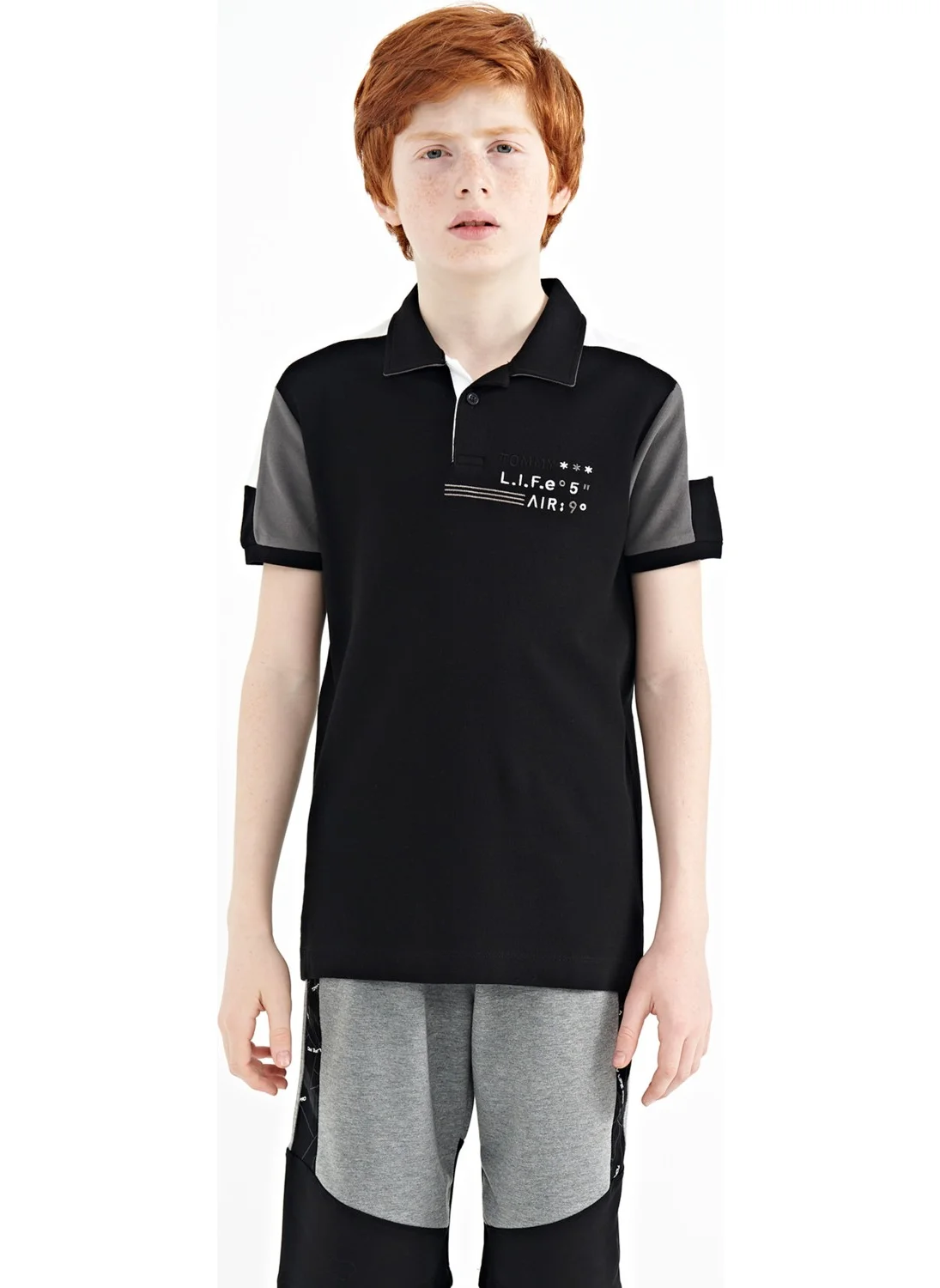 تومي لايف Black Color Block Shoulder Garni Detailed Standard Size Boy T-Shirt - 11155