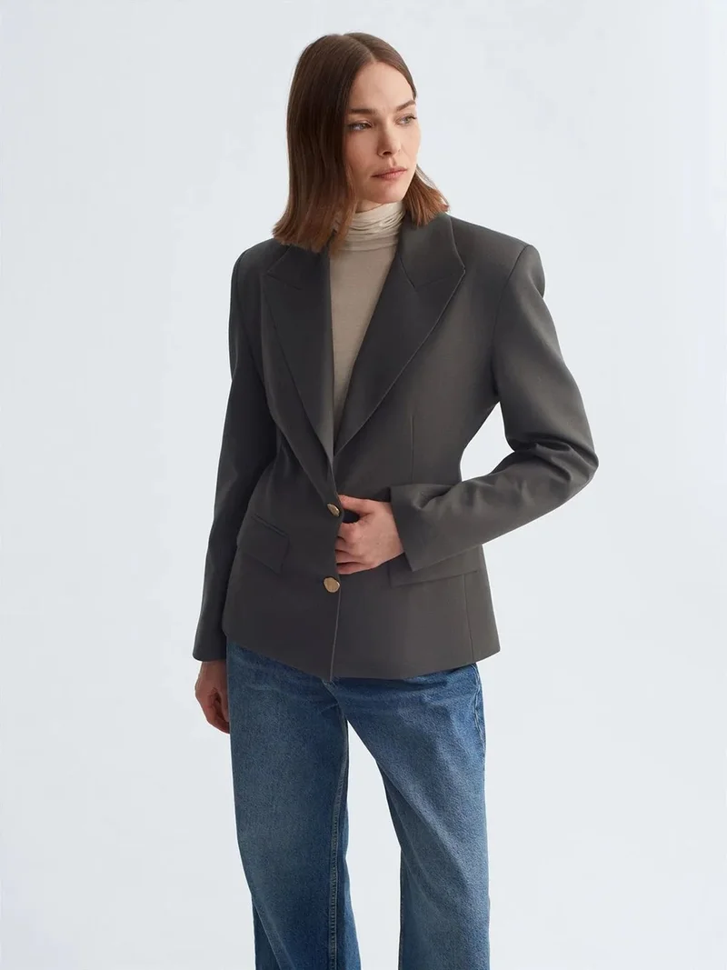 ديلفين Dilvin Fitted Crepe Blazer With Shawl Collar