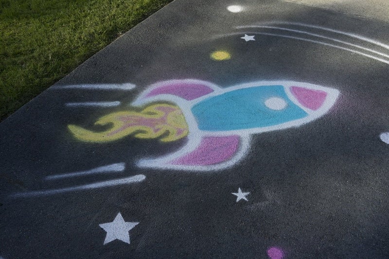 Testors Spray Chalk, White, 6 Ounce (Pack of 1), 307587 - Image 5