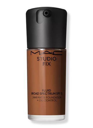 Studio Fix Fluid SPF 15 Foundation NW50 - pzsku/Z6E40FDDF0A4EFC3D2494Z/45/_/1716271281/5e3fd5f7-36e9-4c24-b5b8-5b6f1be73831