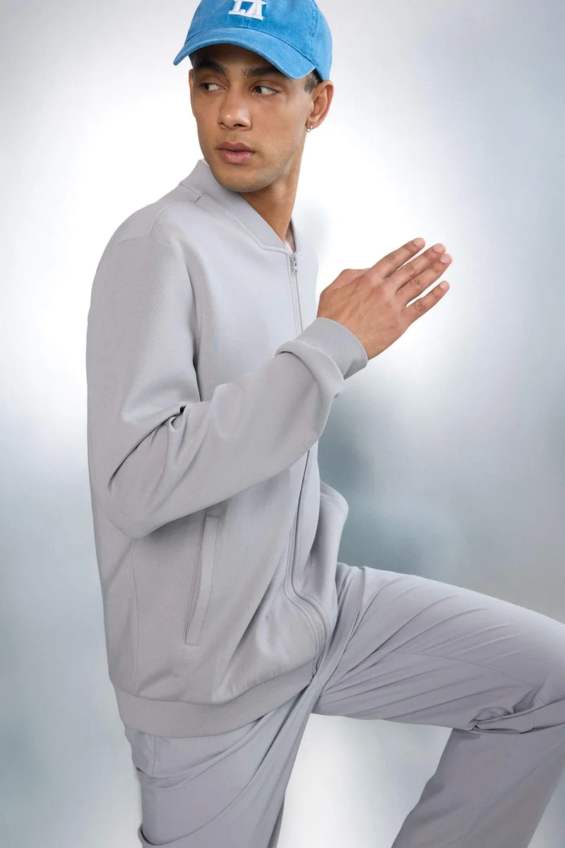 ديفاكتو Standard Fit High Neck Cardigan
