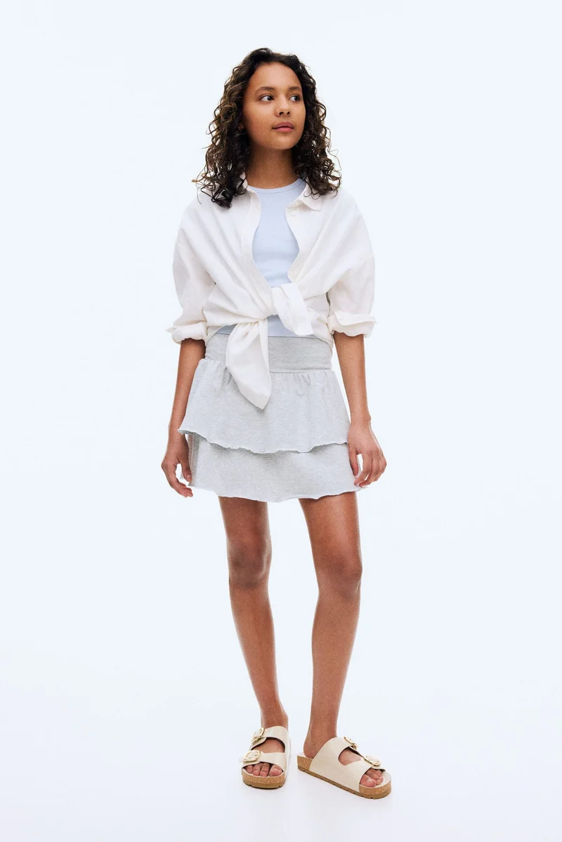 اتش اند ام تنورة بطبقات مع خصر مطوي