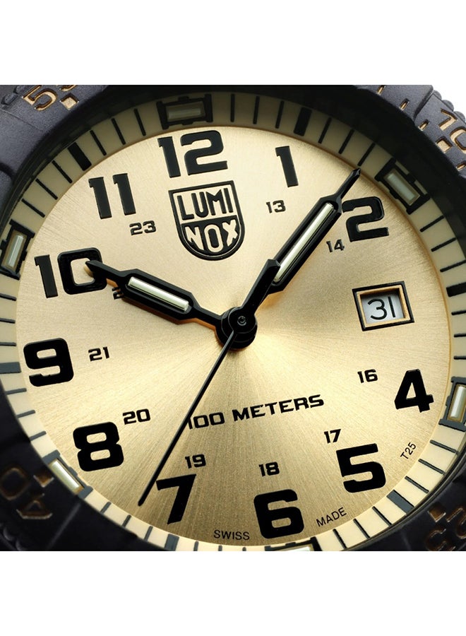 Luminox ساعة يد رجالية من البولي يوريثين بعقارب دائرية الشكل XS.0325.GP - 45 ملم - Image 3