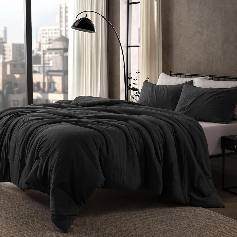 SLEEP ZONE مجموعة لحافات سعة توين/توين إكس إل من سلسلة ، مع وسادة داخلية ذات نسيج طبيعي متجعد، ملمس قطني-كتاني، خفيفة الوزن وناعمة وقابلة للتنفس، تتضمن لحافًا واحدًا وغطاء واحدًا للوسادة (لون أسود مغسول). - Image 2