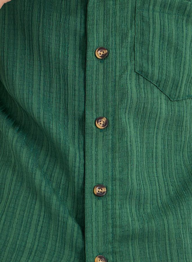 ستايلي قميص بتفاصيل بارزة الملمس مع أزرار - Image 3