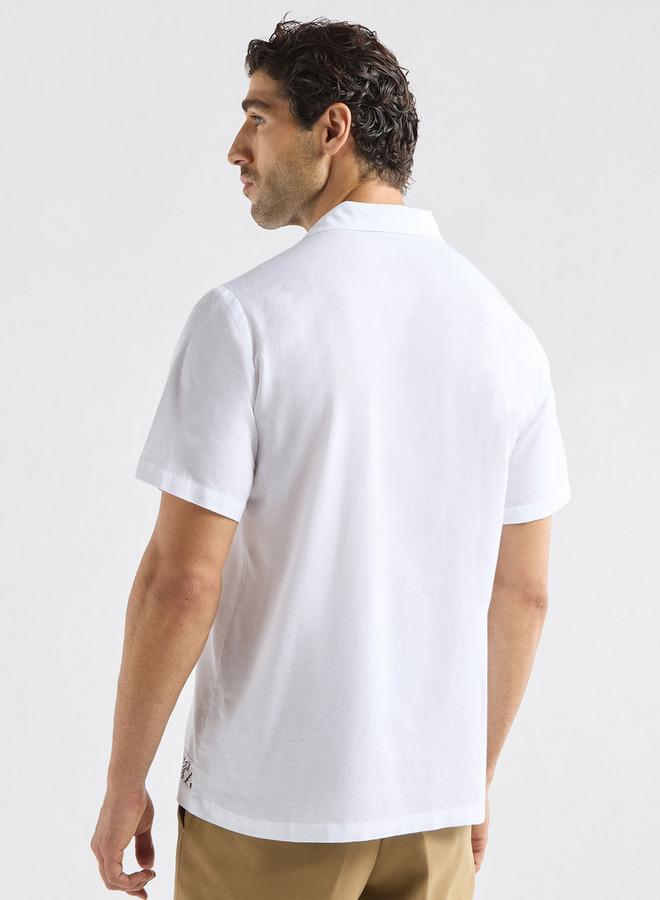 سبلاش فيڤ قميص مطرز بقصة عادية وياقة كامب وأكمام قصيرة - Image 3