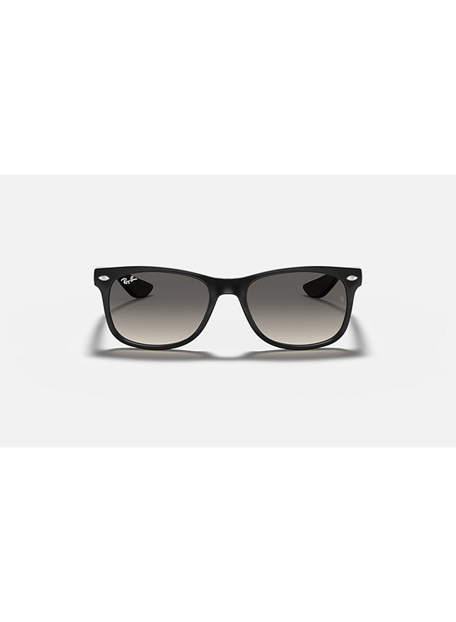 Ray-Ban Junior Unisex Square Sunglasses - RJ9052S 100/11 48 - Lens Size: 48 Mm - Image 3