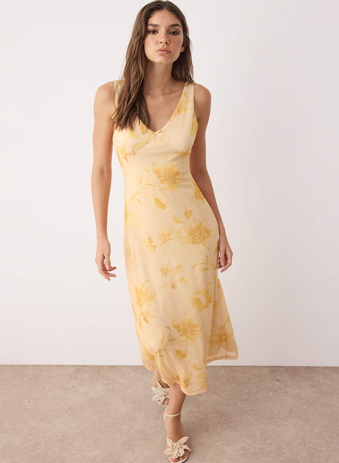 trendyol Light Yellow Fitted/Slim Fit Abstract Bow Maxi Tulle Stretchy Knitted Dress - Image 1