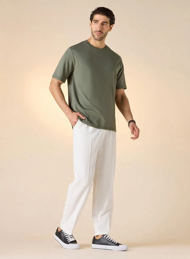 ايكونيك تيشيرت كرو نيك بتفاصيل طباعية أيقونية بأكمام قصيرة