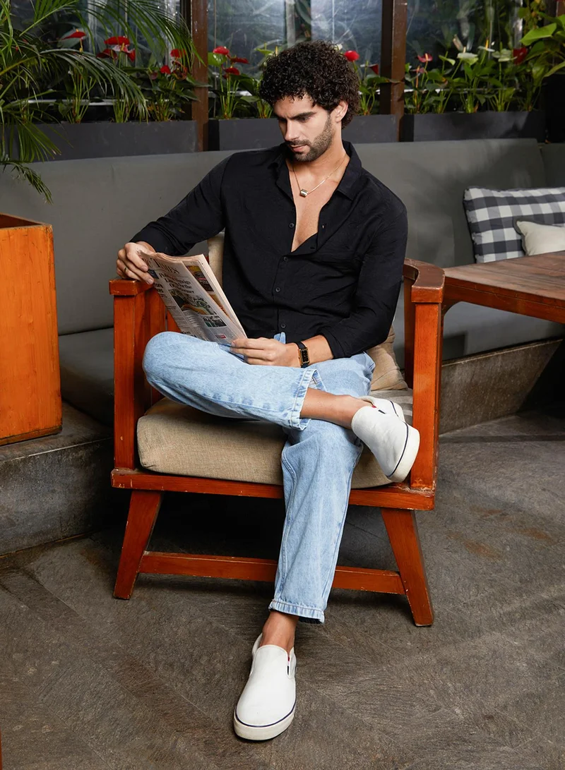 Campus Sutra Men's Onyx Black Breezy Wrinked Shirt