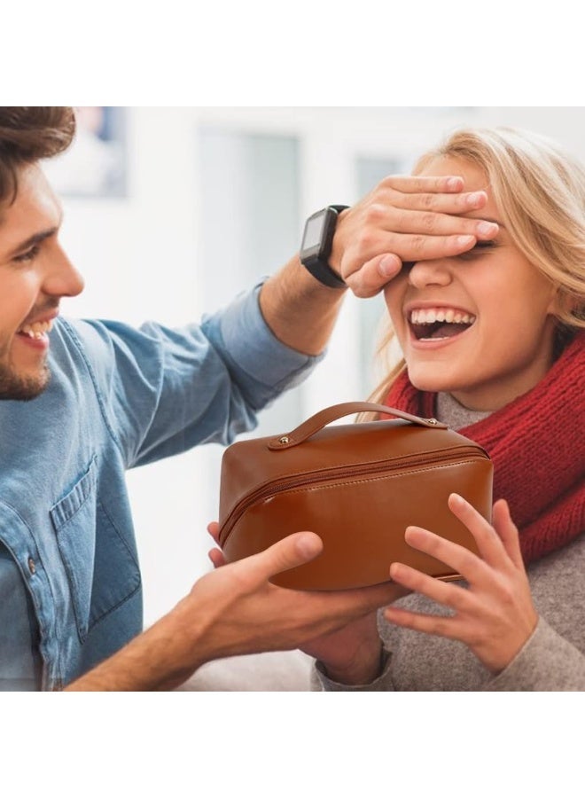 منظم مستحضرات التجميل للسفر للنساء، شنطة مكياج محمولة من الجلد الانيق بسعة كبيرة مع مقبض ومقسم، شنطة سفر مريحة بفتحة واسعة (بني) - Image 4