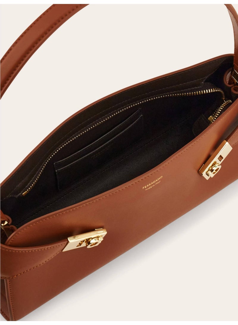 FERRAGAMO Hug East-West shoulder bag - Image 5