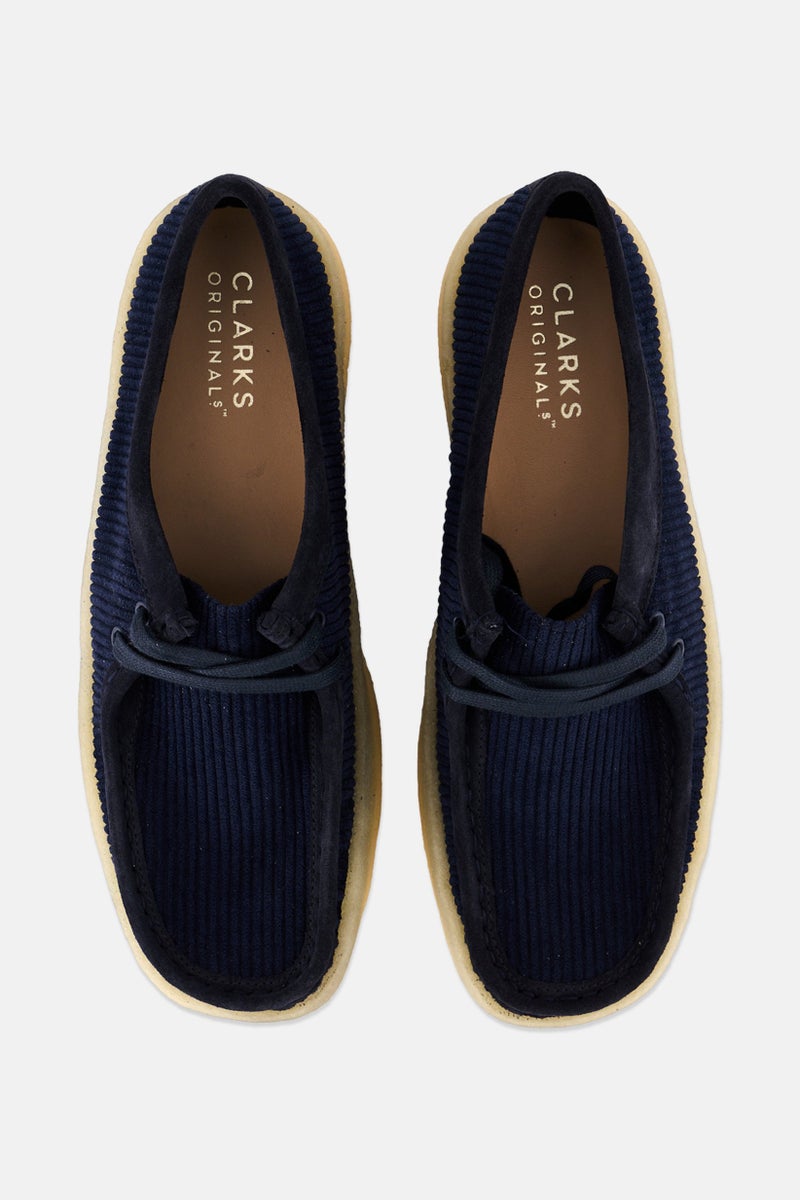clarks Women Standard Wallabee Cup Lace Up Shoes, Navy  - Image 3