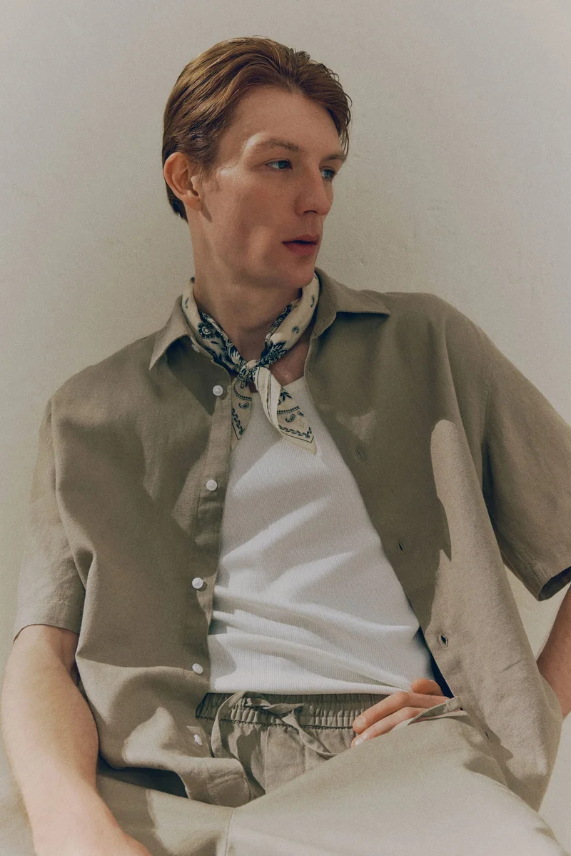 H&M Loose Fit Short-sleeved linen-blend shirt